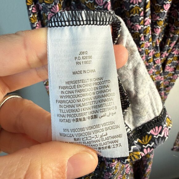 Boden Grace Smocked Jersey Long Sleeve Dress Black Water Lillies Size 12R - Picture 9 of 11